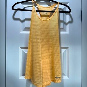 Nike medium dryfit peach tank